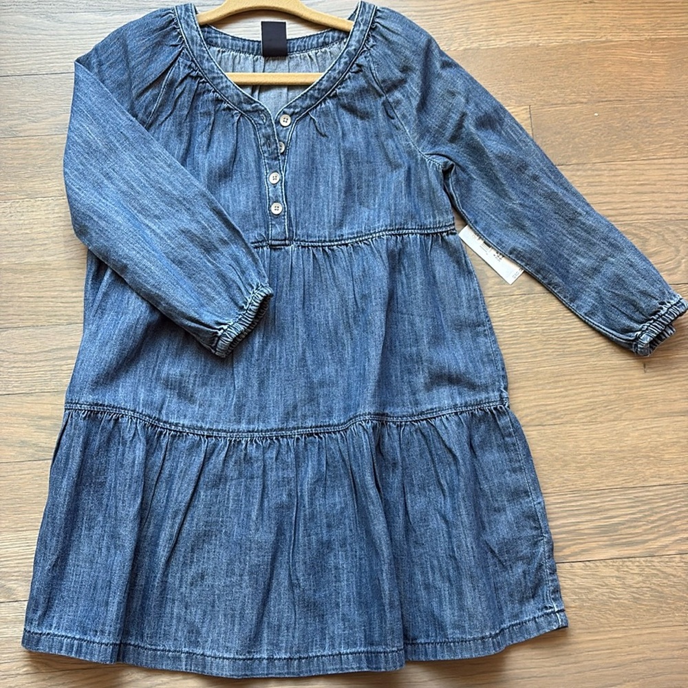 New Organic cotton baby gap size 4T dress